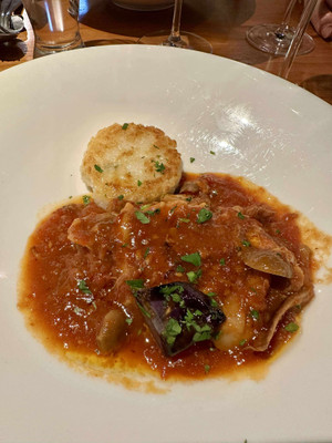 562526689_842377158243419_182999093